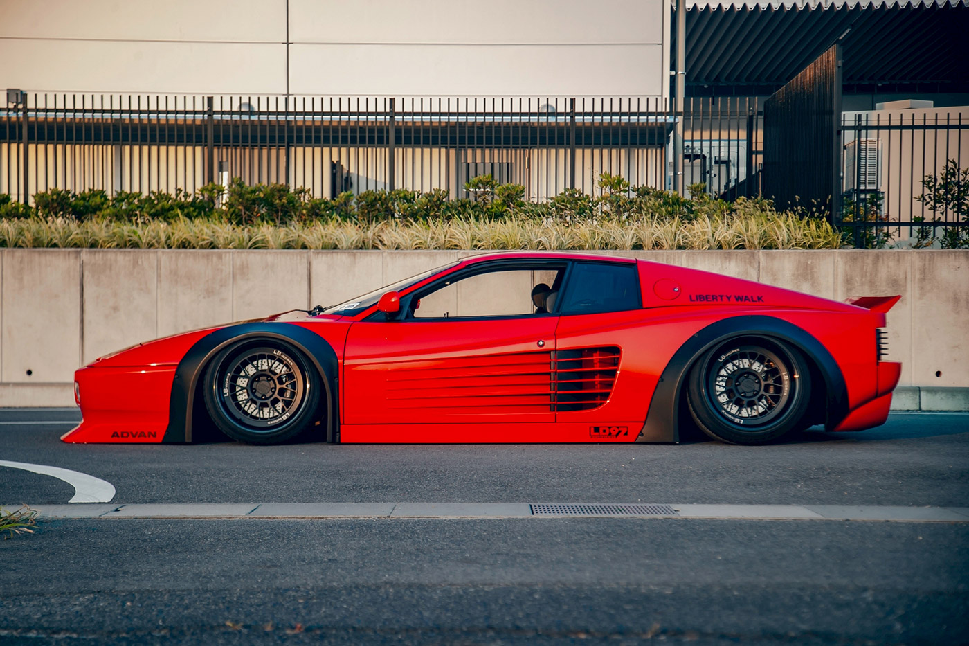 LB-WORKS-Ferrari-512TR4