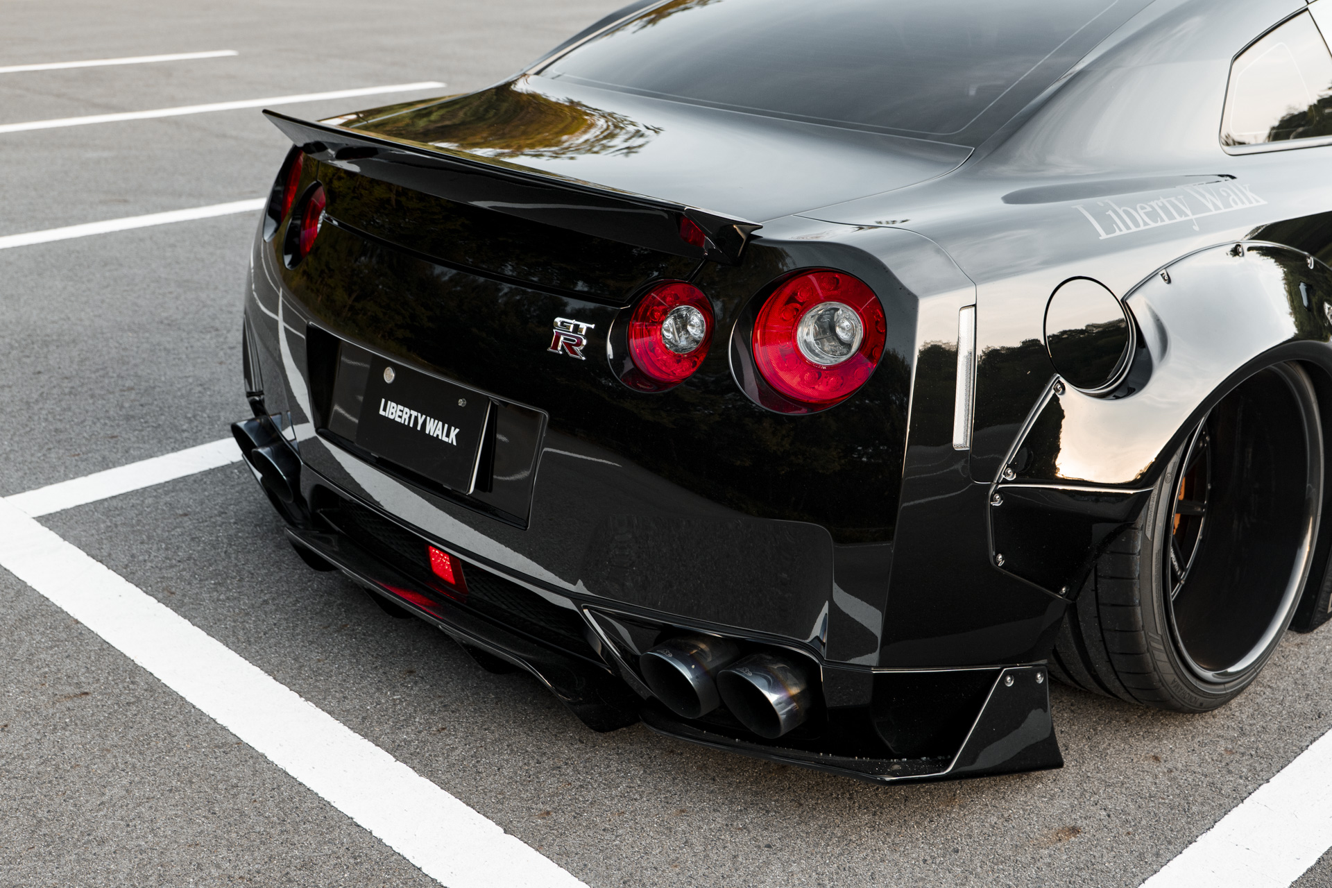 LB-WORKS NISSAN GT-R R35 type 1.044