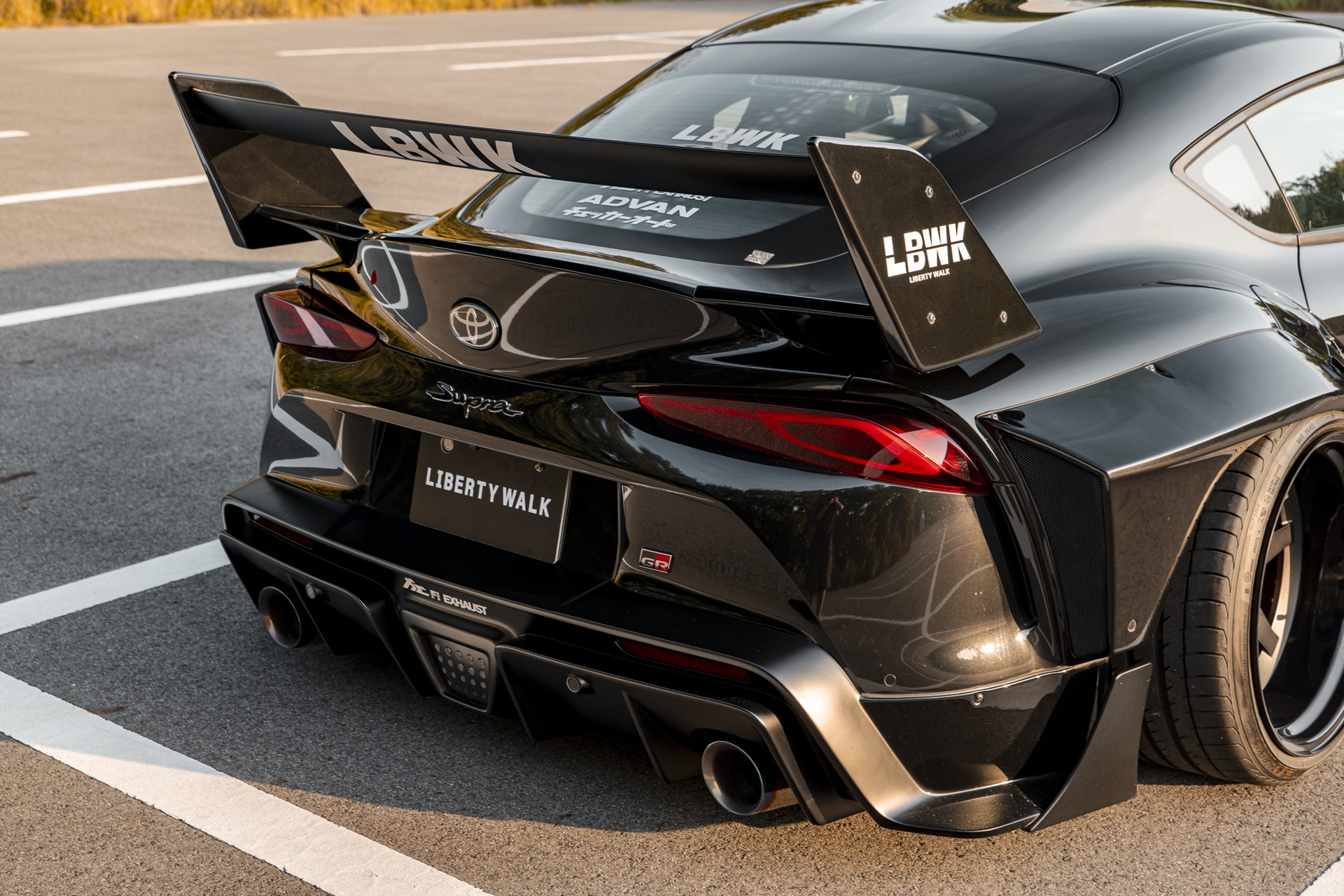 LB WORKS A90 supura 28