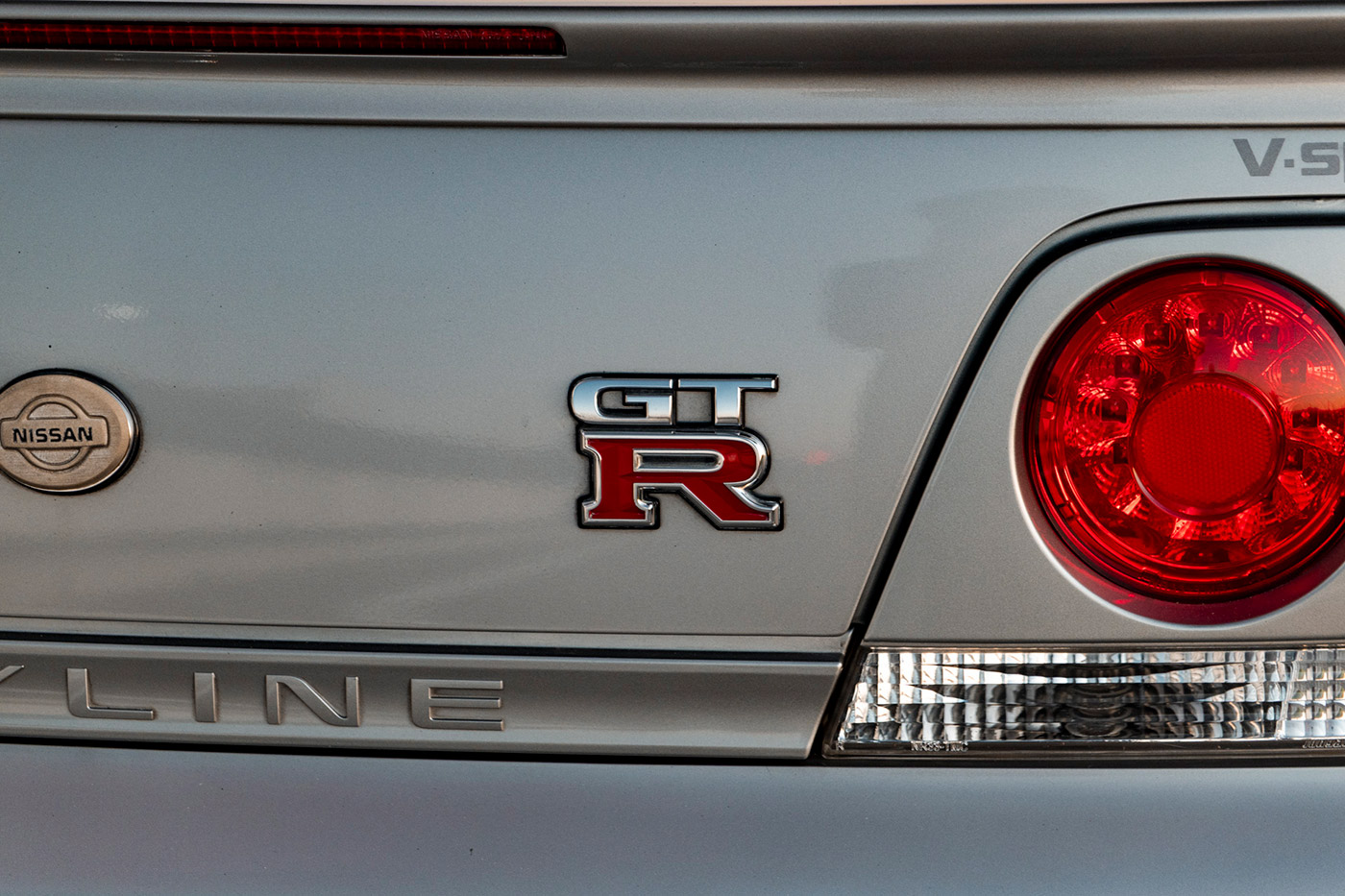 NISSAN-R33-SKYLINE60