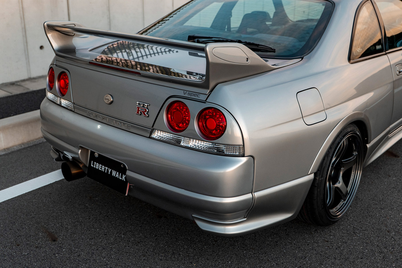 NISSAN-R33-SKYLINE64