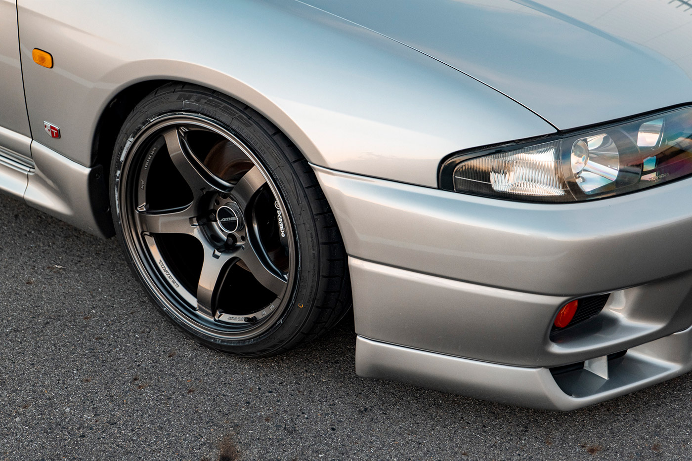 NISSAN-R33-SKYLINE72