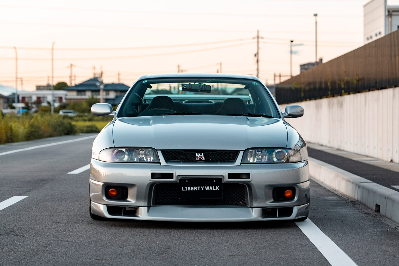 NISSAN-R33-SKYLINE85