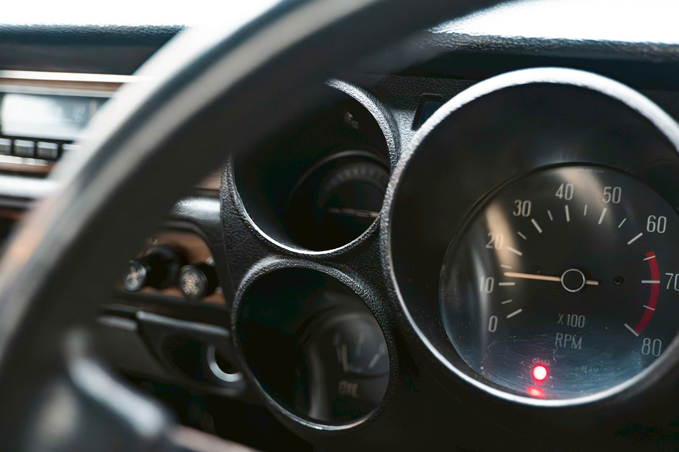 NISSAN-Skyline-2000GT22