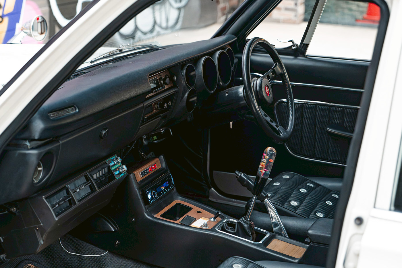 NISSAN-Skyline-2000GT32