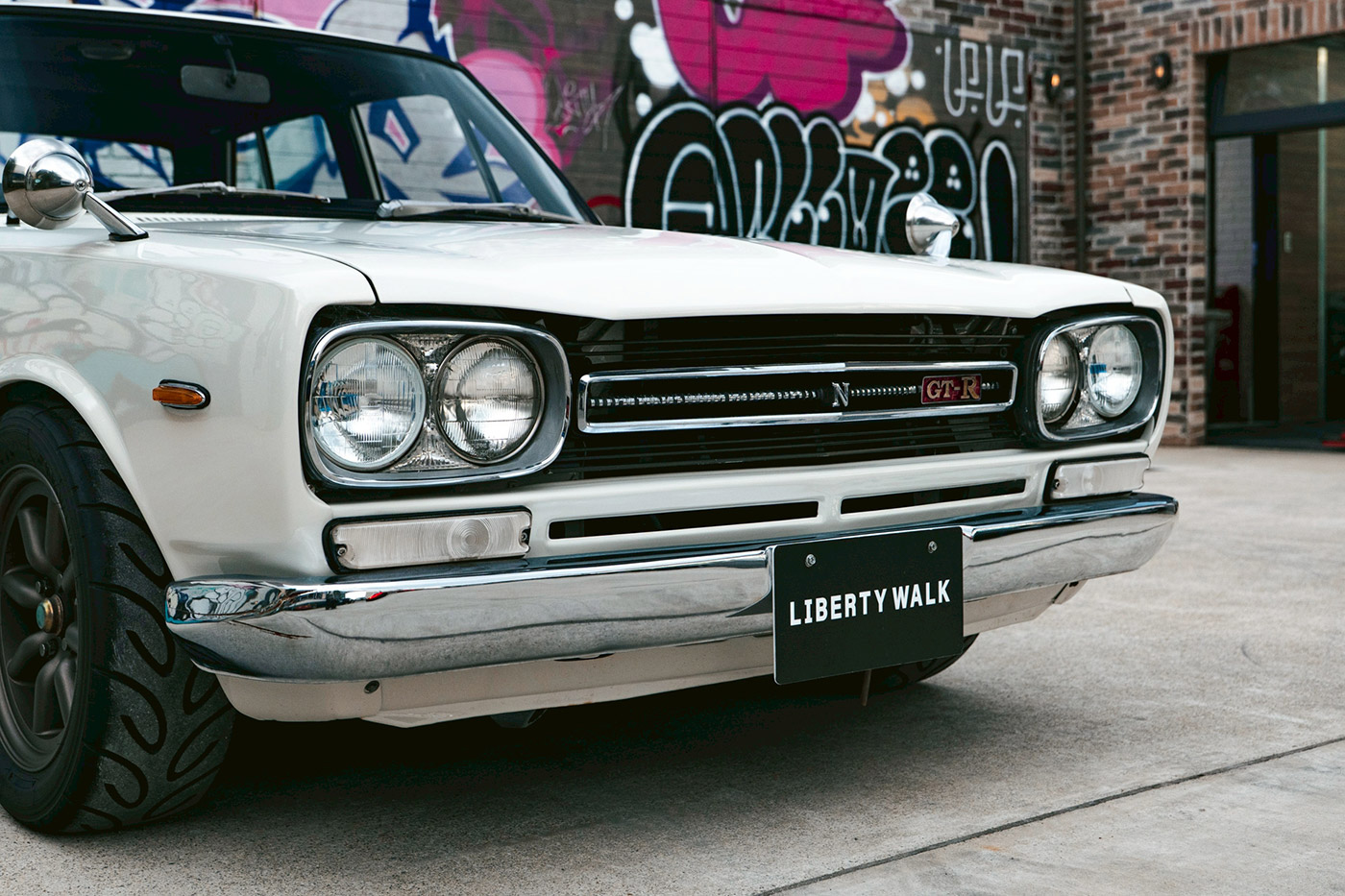 NISSAN-Skyline-2000GT60