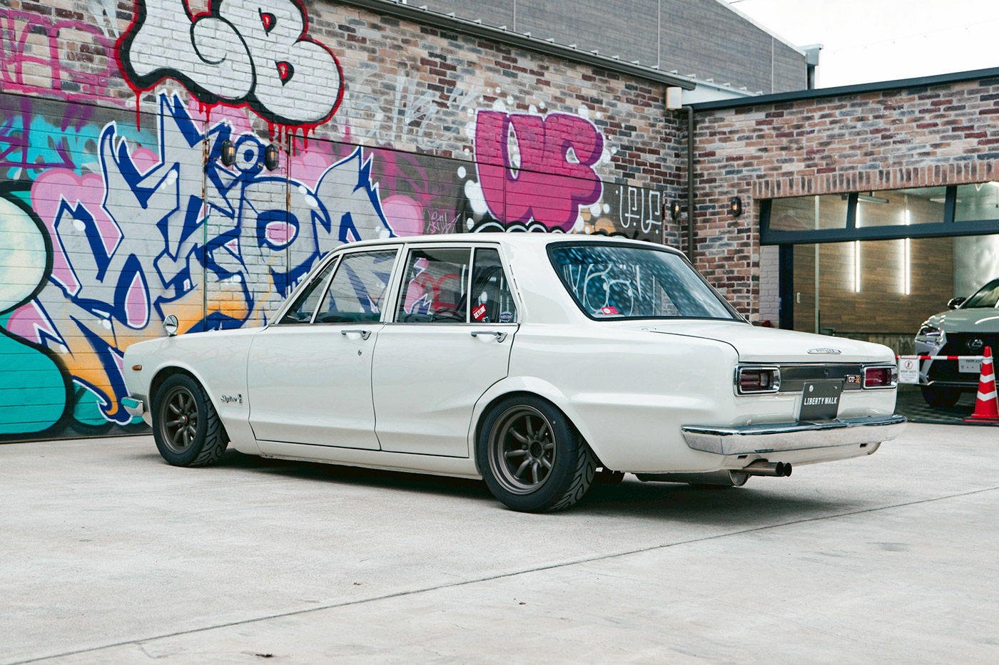 NISSAN-Skyline-2000GT65