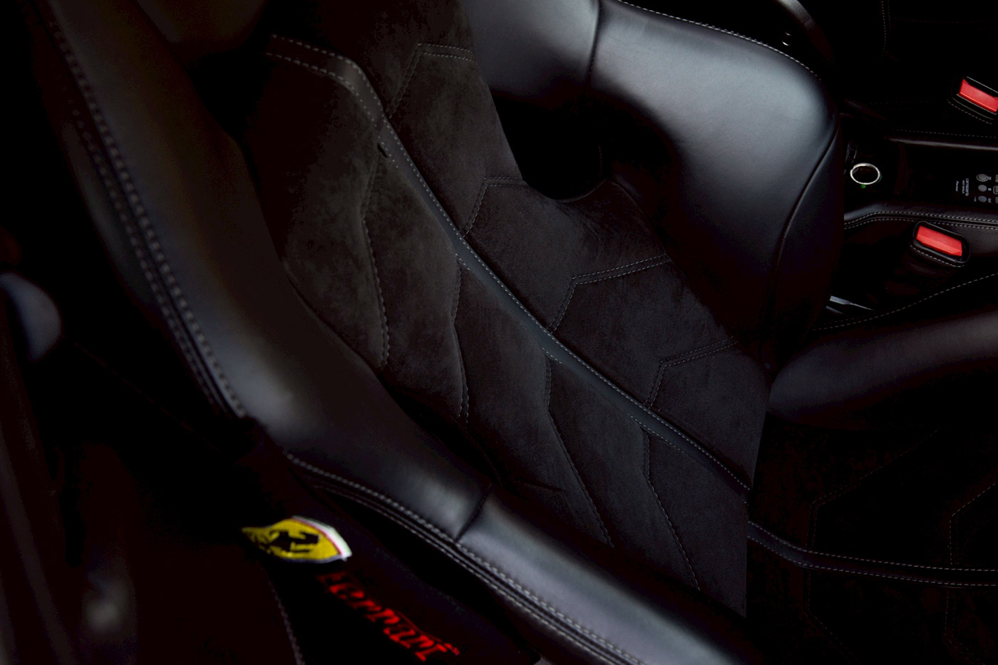 LB-Silhouette--Ferrari45800021