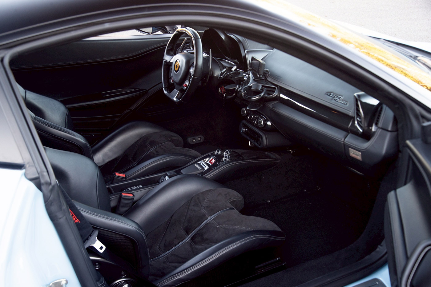 LB-Silhouette--Ferrari45800024