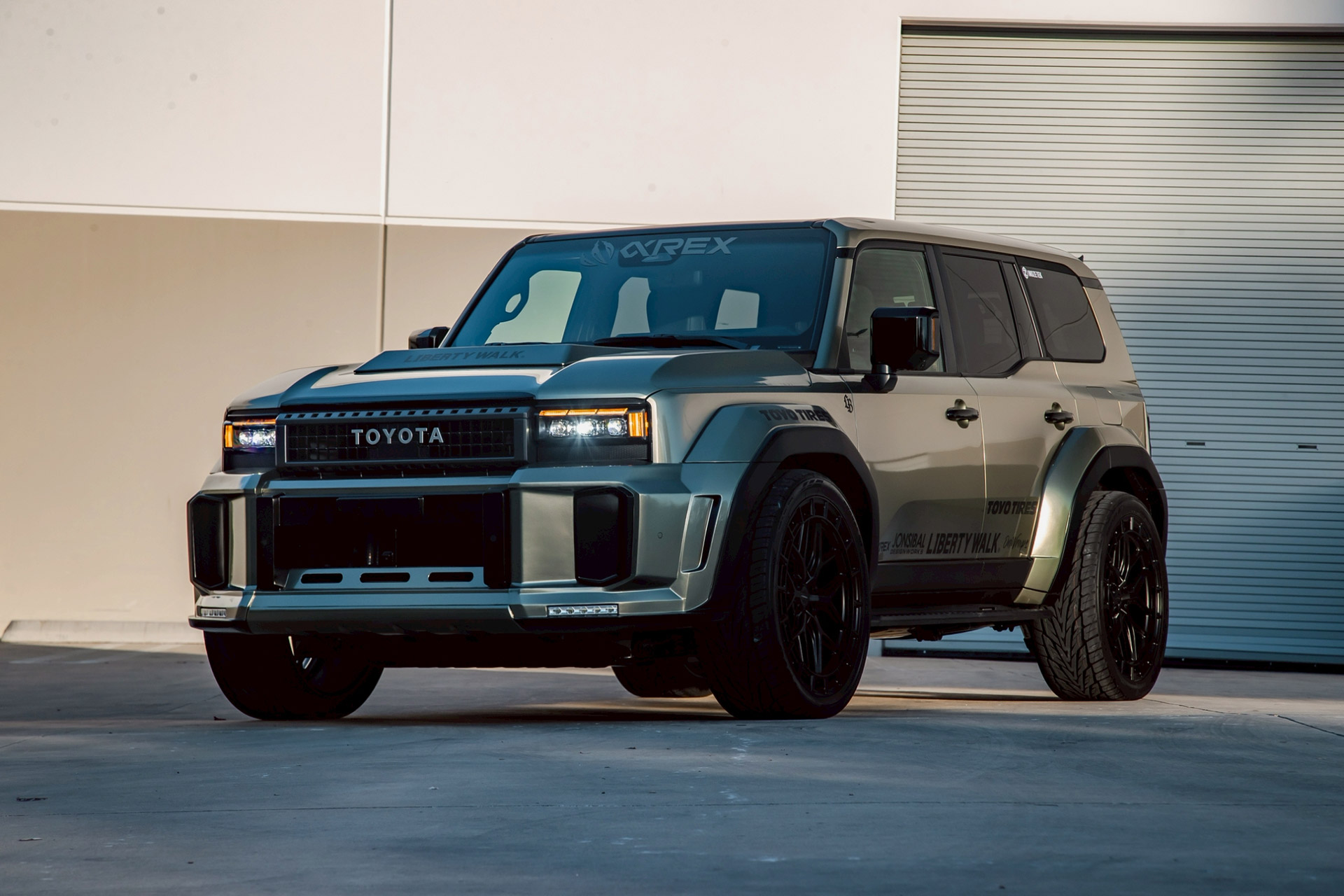 LB-WORKS TOYOTA LAND CRUISER 25000024