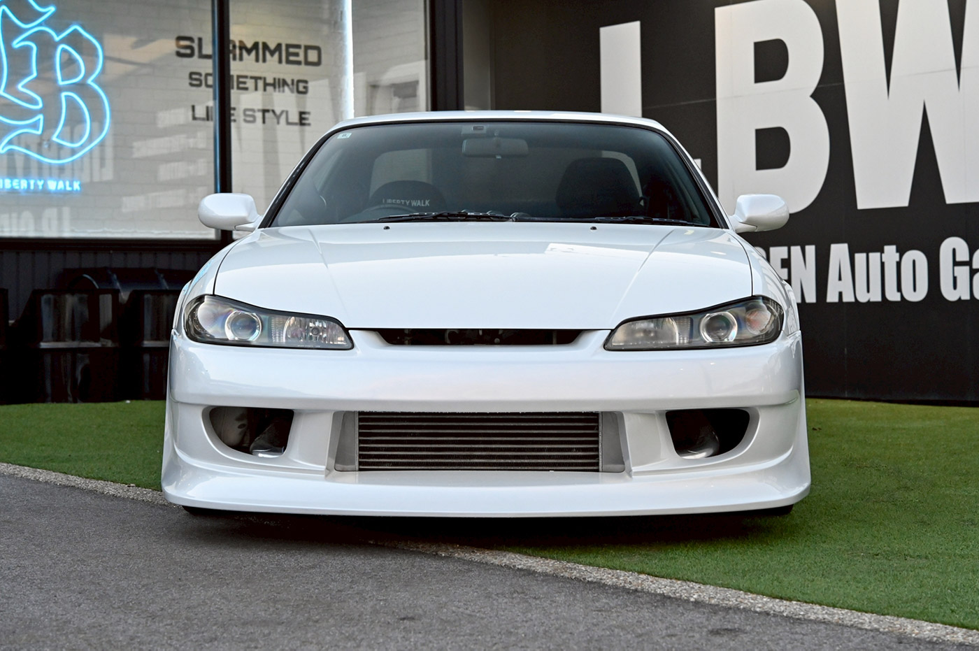 SIlvia-s1500057