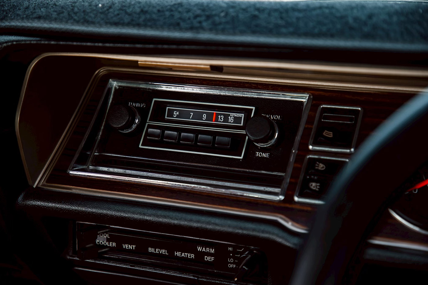 Nissan-Laurel-SGX00019
