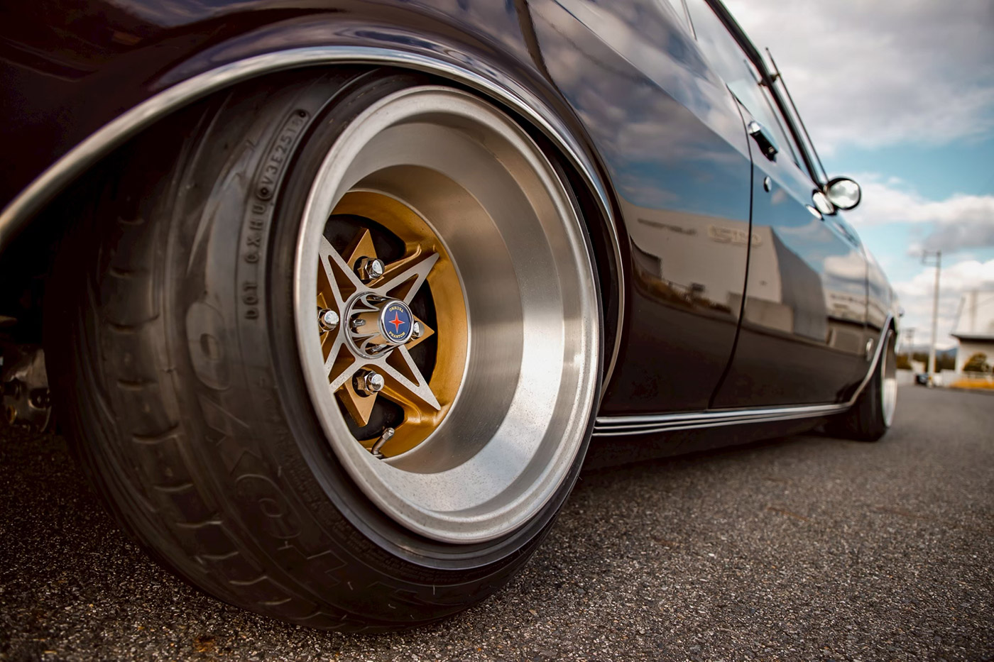Nissan-Laurel-SGX00030