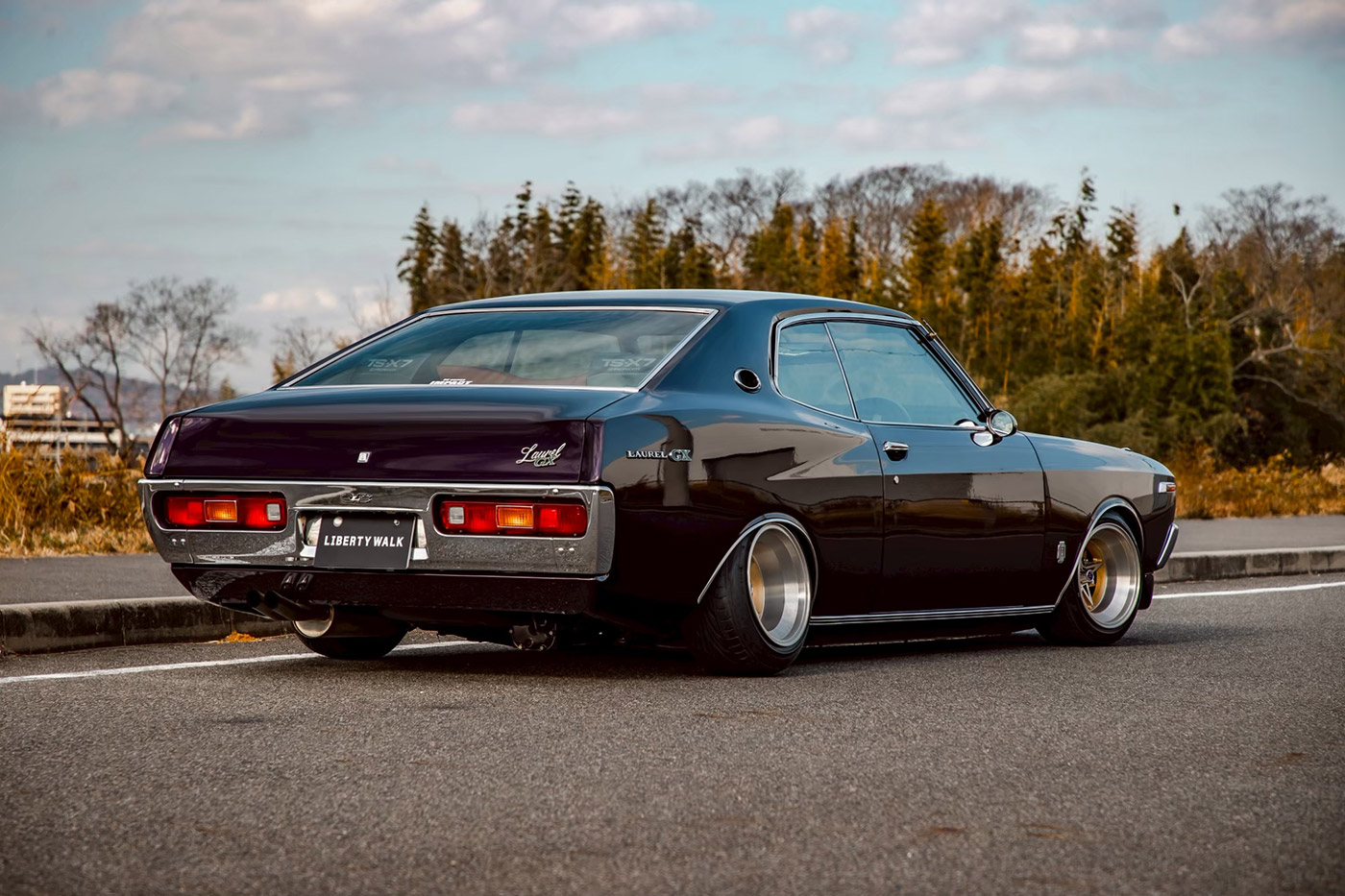 Nissan-Laurel-SGX00048