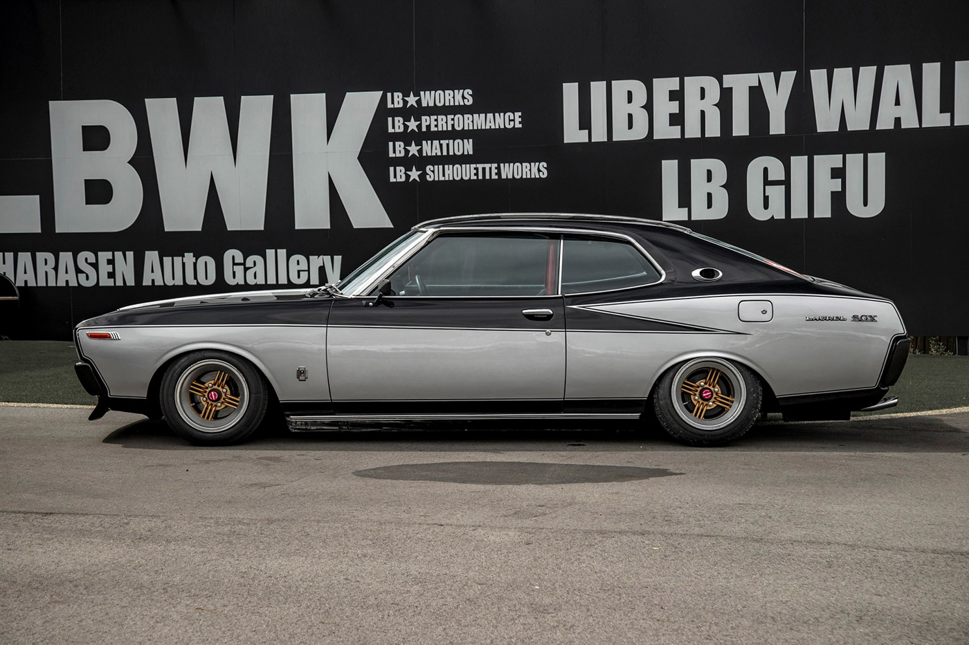 NISSAN-LAUREL-SGX00046