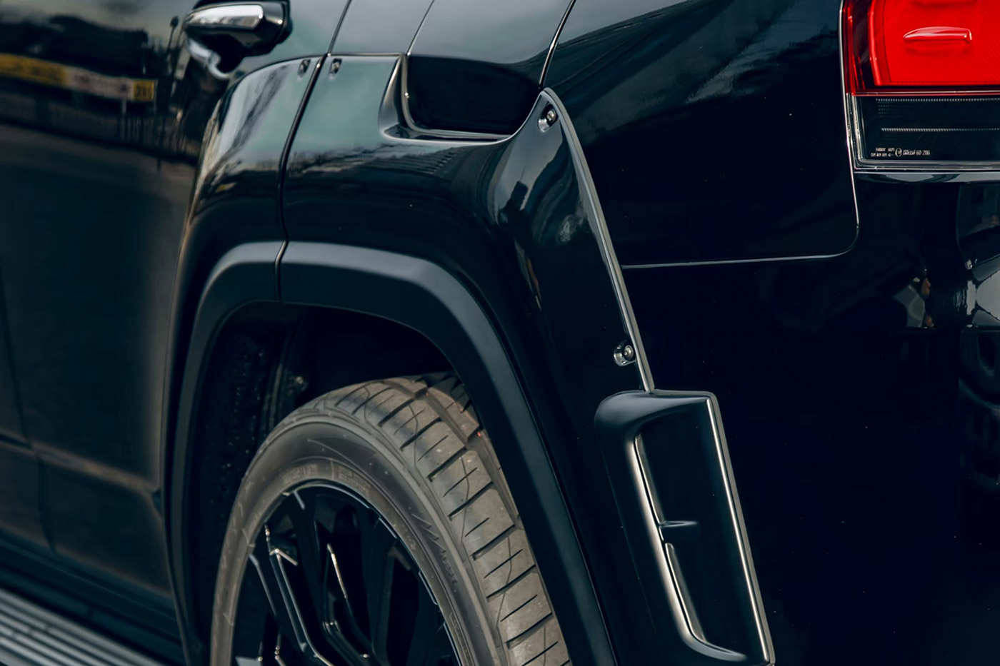 LB-WORKS-TOYOTA-LAND-CRUISER-30000014