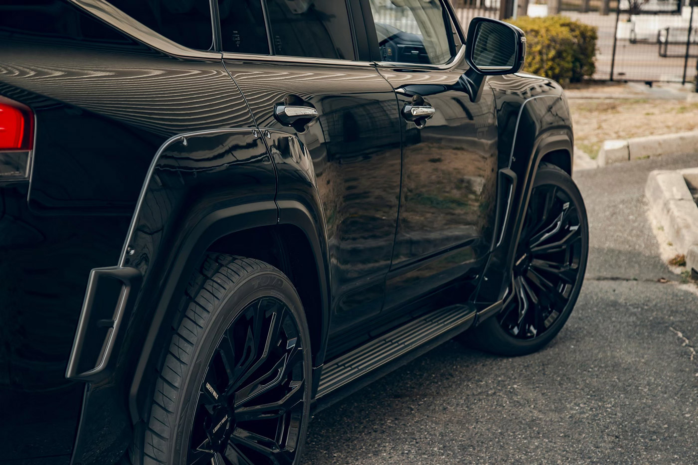 LB-WORKS-TOYOTA-LAND-CRUISER-30000016