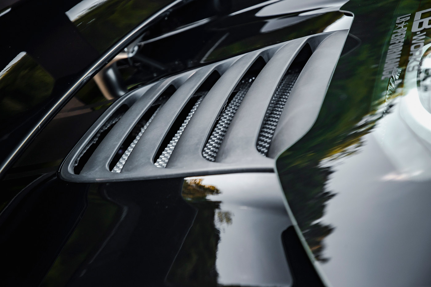 LB-WORKS-Mclaren-MP4-12c00032