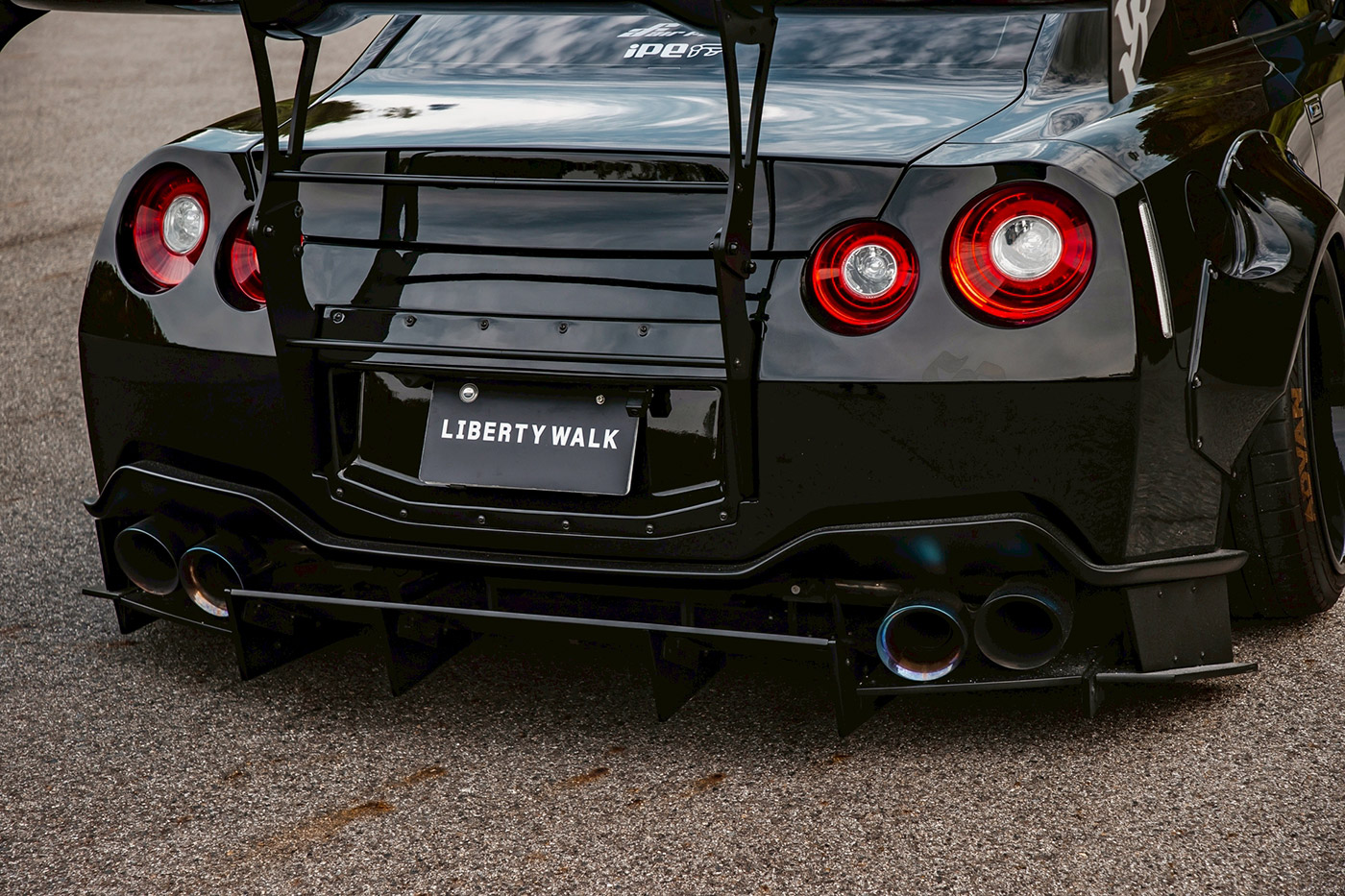 LB-WORKS-NISSAN-35GT-RR-Type2.000037