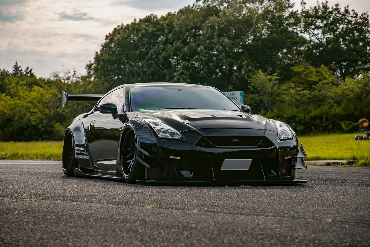 LB-WORKS-NISSAN-35GT-RR-Type2.000057