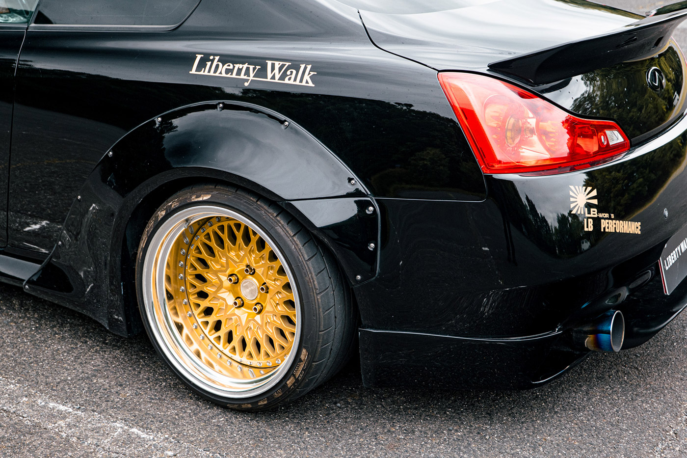LB-WORKS-NISSAN-V36-SKYLINE00028