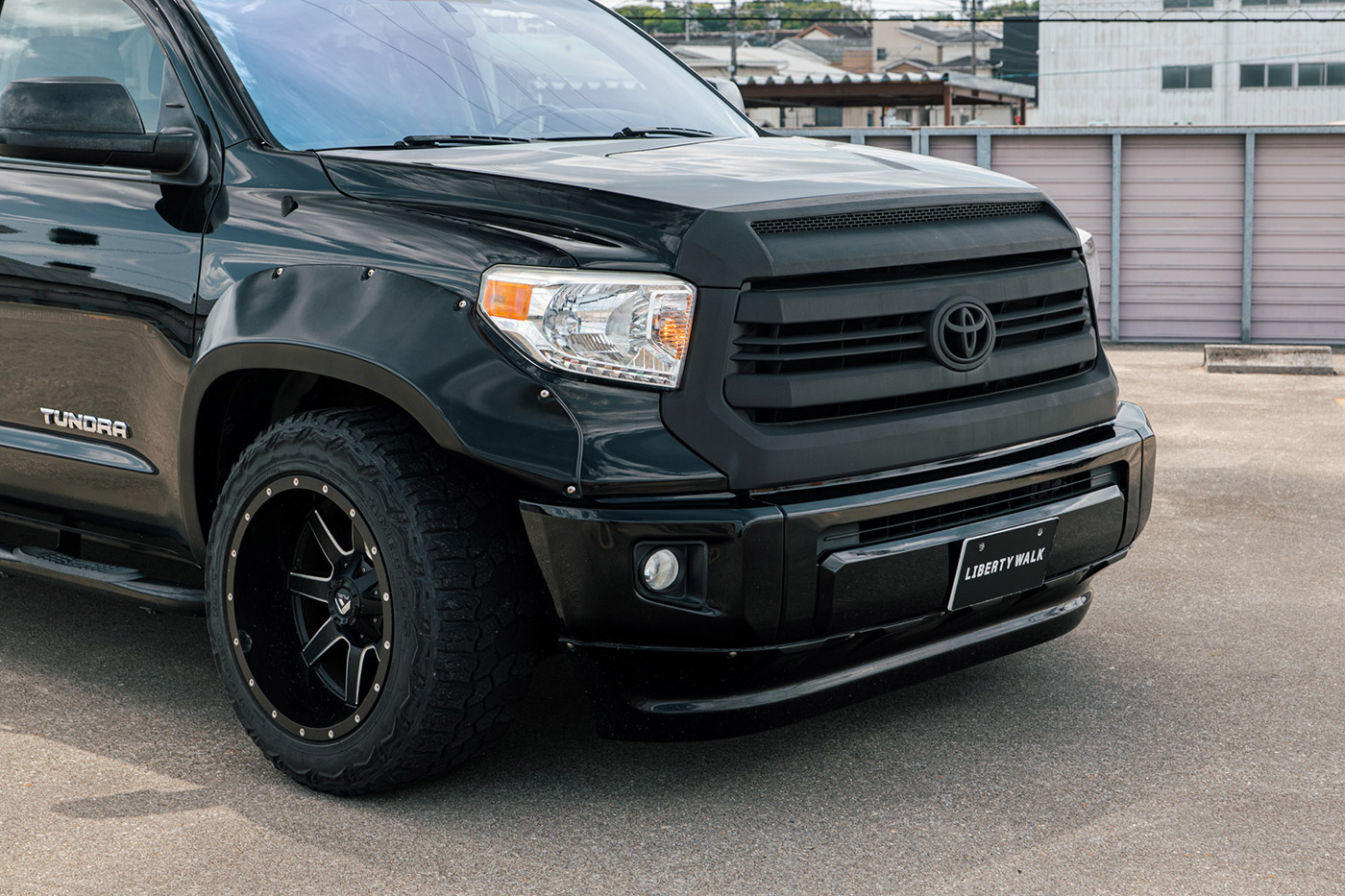 TOYOTA-TUNDRA00011