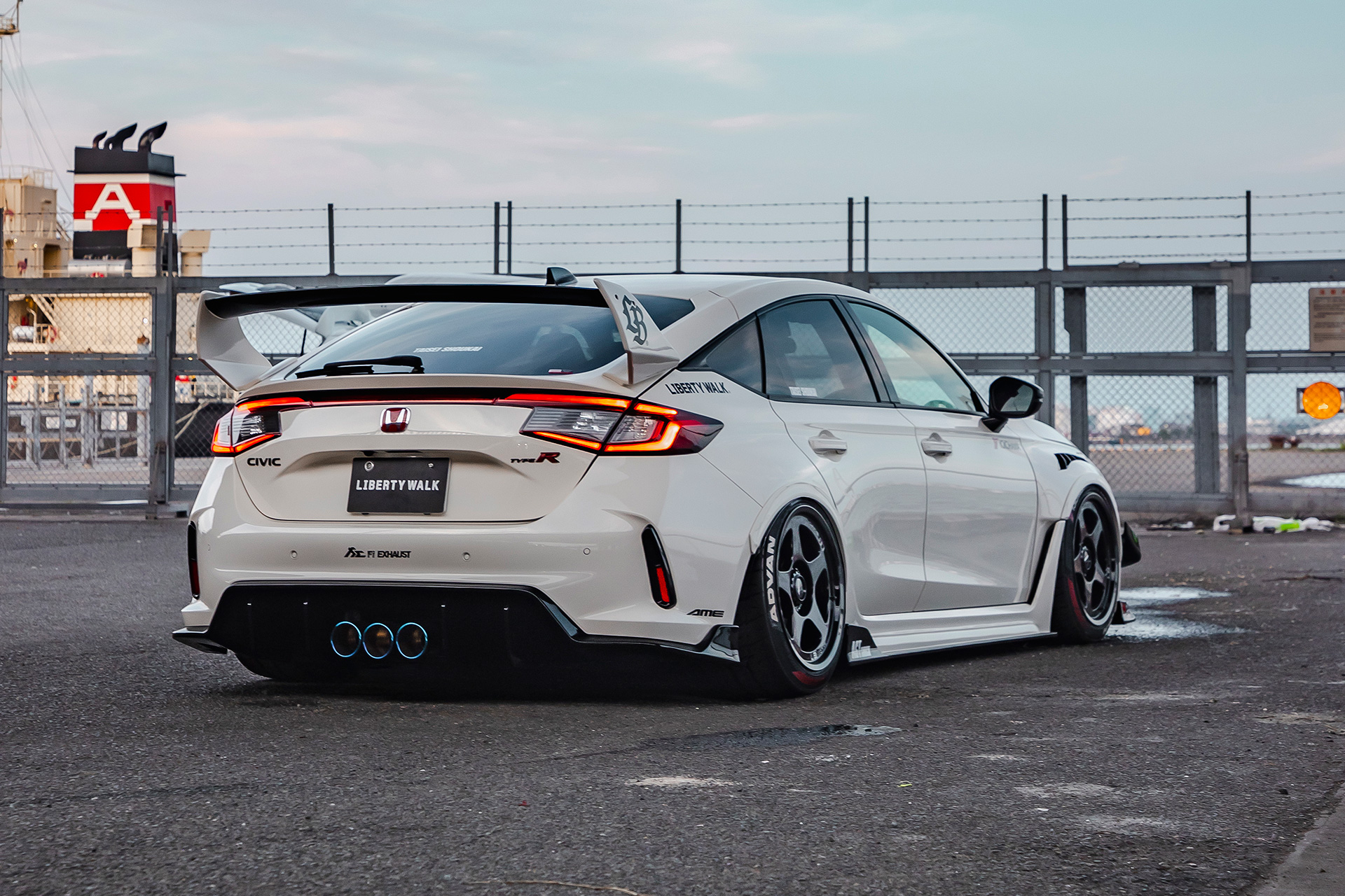 LB-STANCE HONDA CIVIC type R (FL5)00003