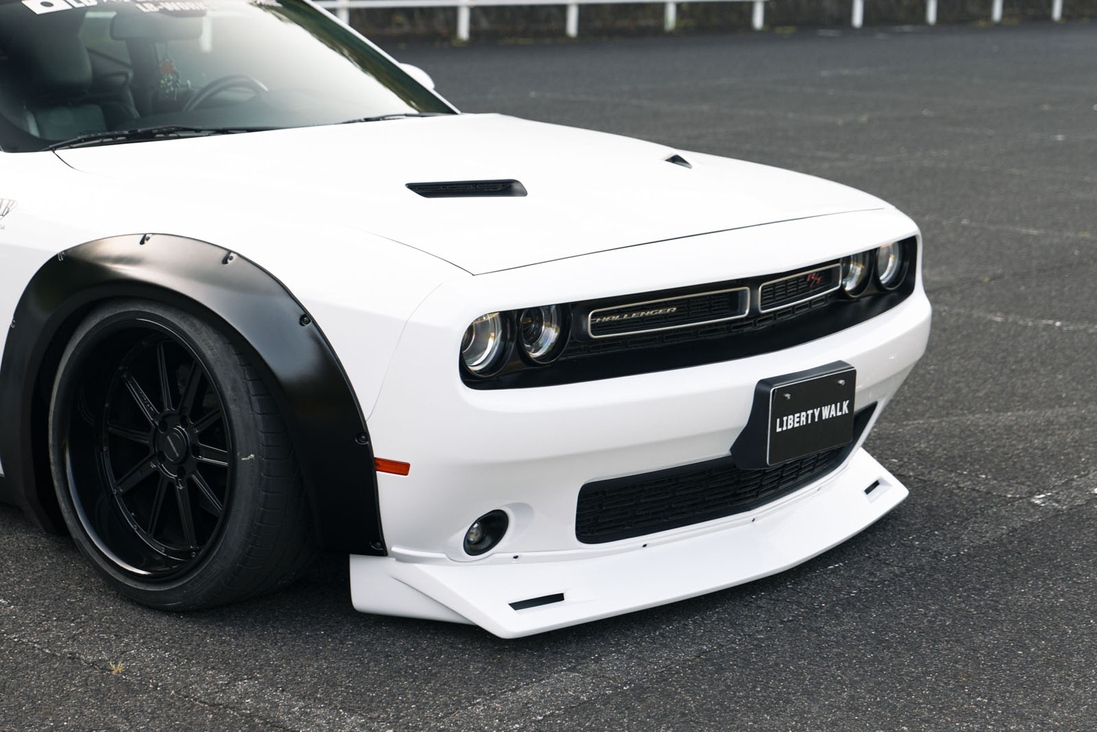 LB-WORKS DODGE challenger00031