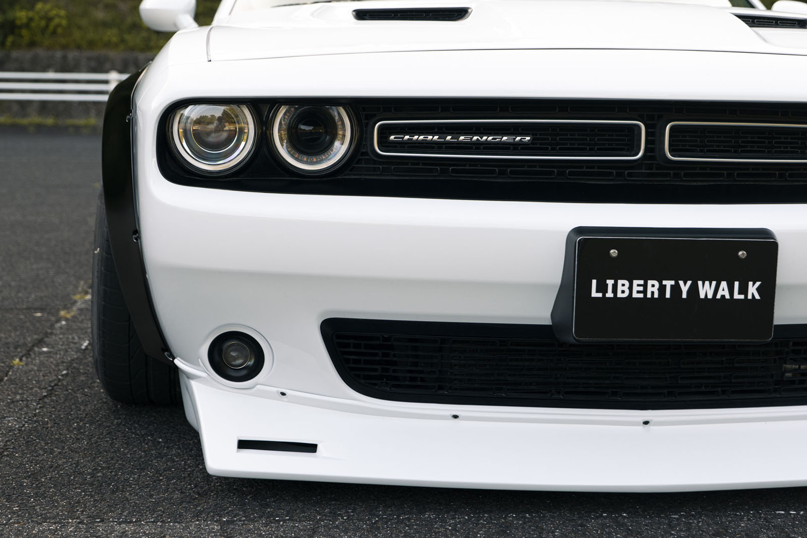 LB-WORKS DODGE challenger00037