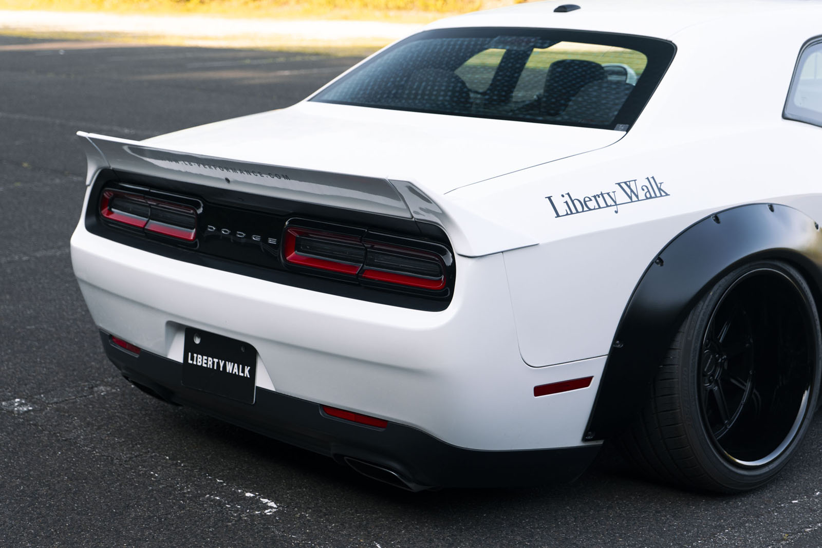 LB-WORKS DODGE challenger00044