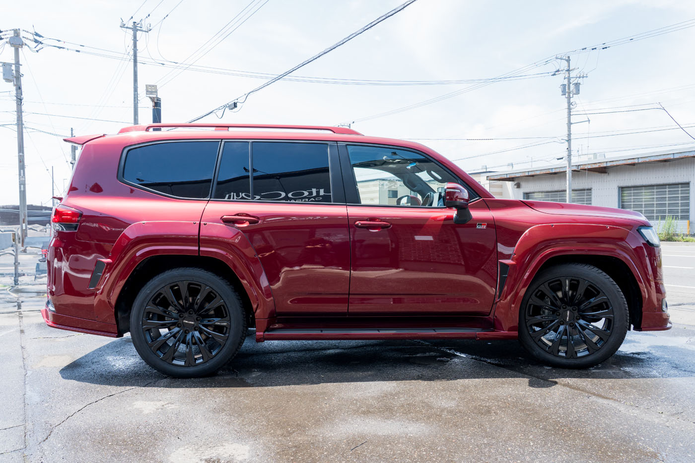 toyota-land-cruiser-30000021
