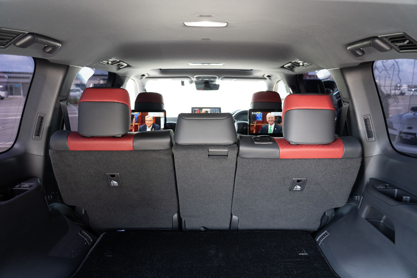 toyota-land-cruiser-30000024