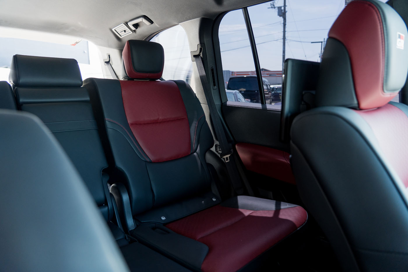 toyota-land-cruiser-30000025