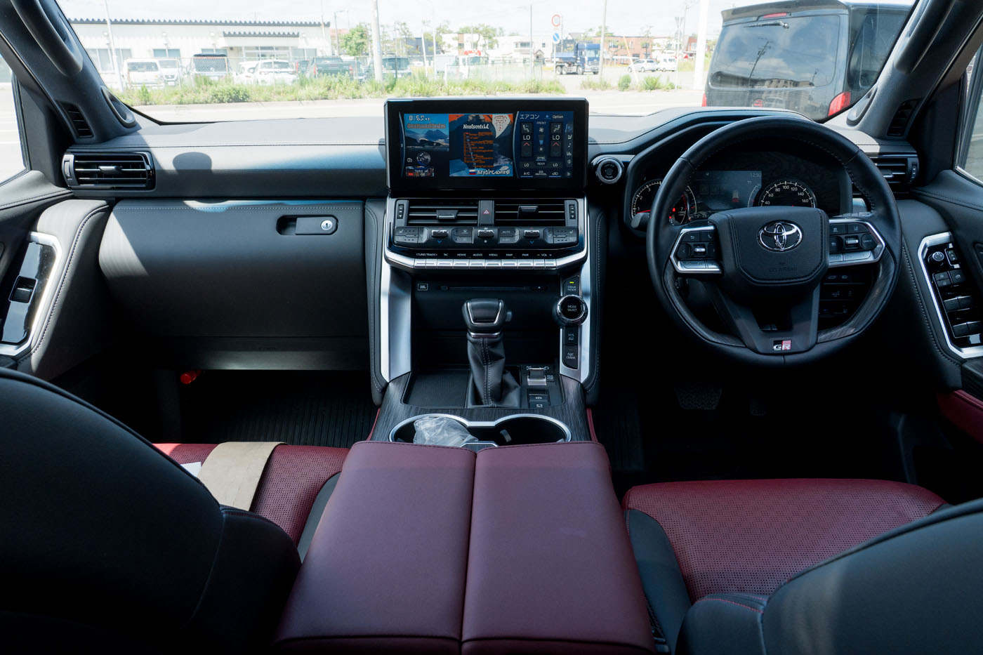 toyota-land-cruiser-30000031