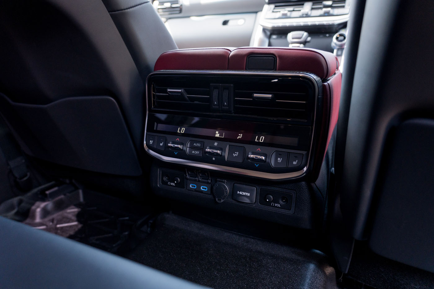 toyota-land-cruiser-30000034