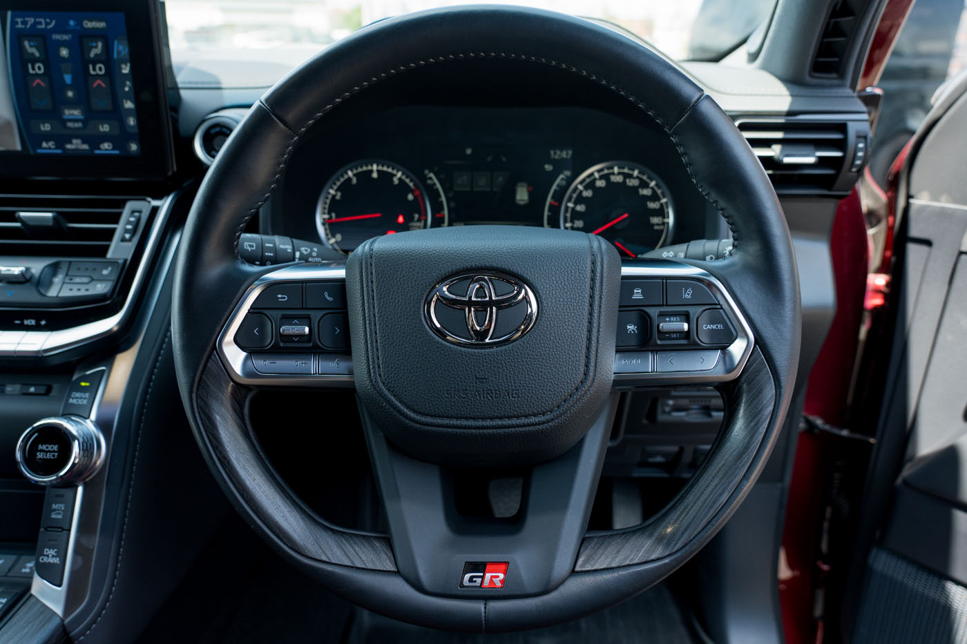 toyota-land-cruiser-30000043
