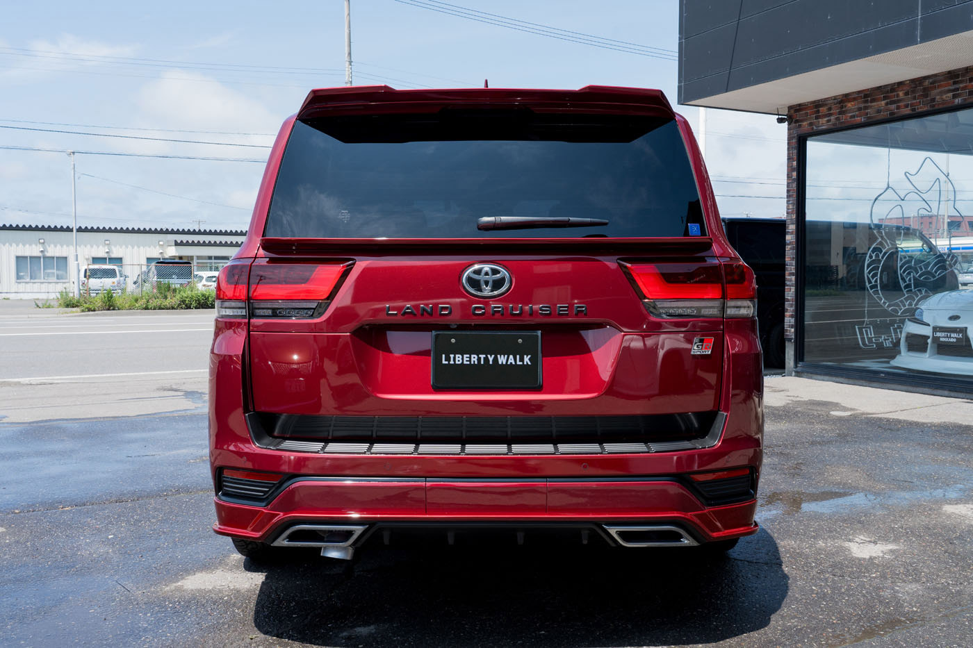 toyota-land-cruiser-30000048