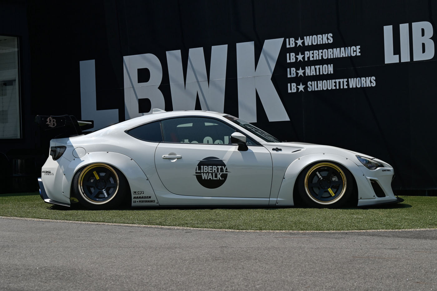 LB-WORKS TOYOTA 8600057
