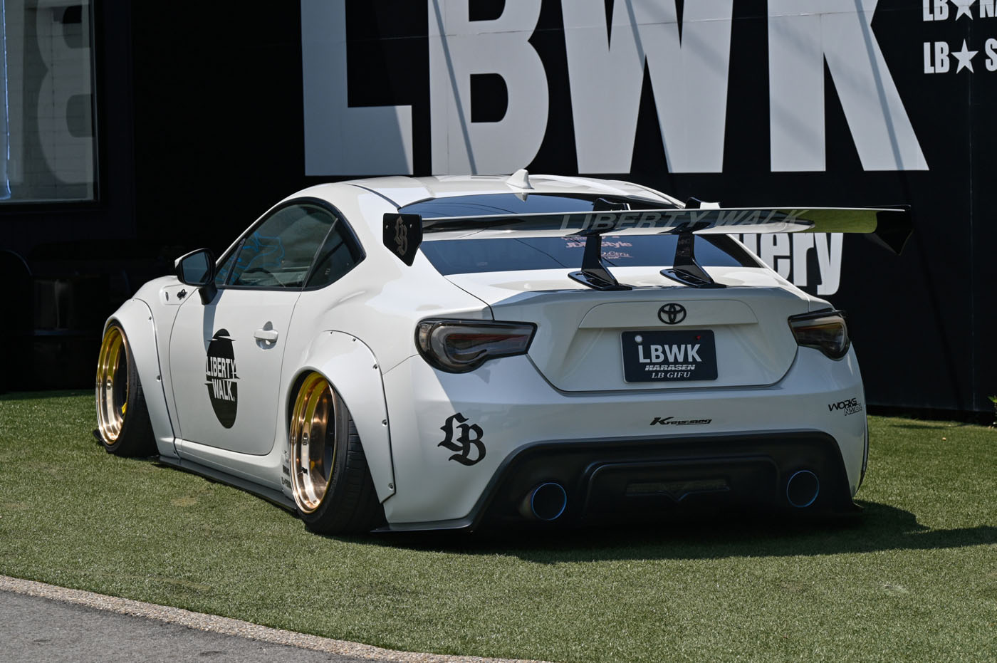 LB-WORKS TOYOTA 8600060
