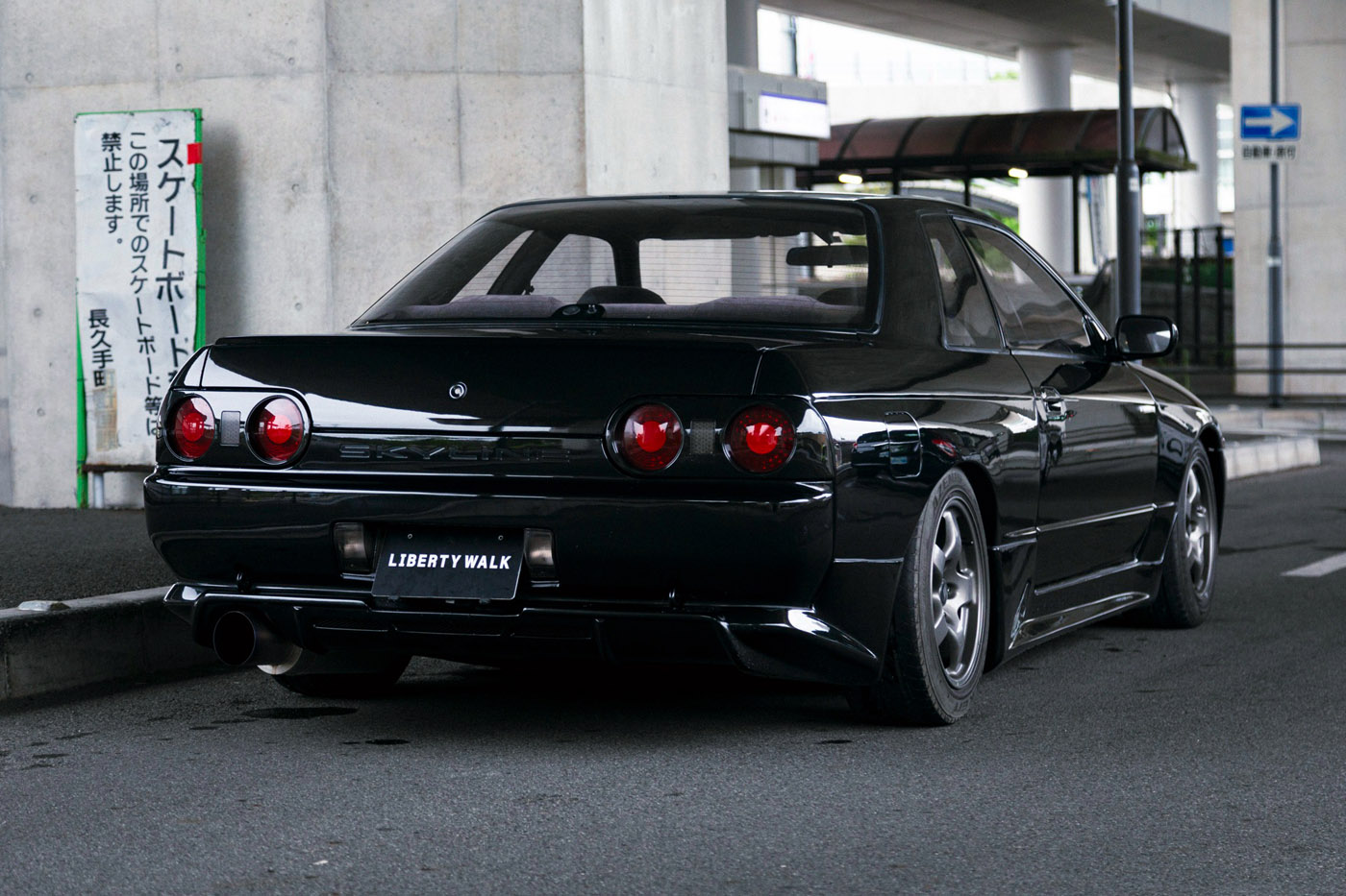NISSAN SKYLINE HCR3200009